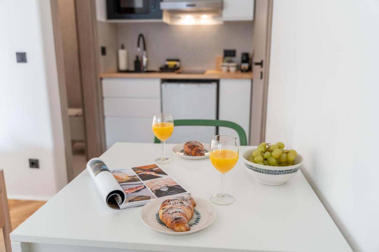 New! D31 Studio W2 Bikes, Sunny Terrace & Parking 로비니 외부 사진