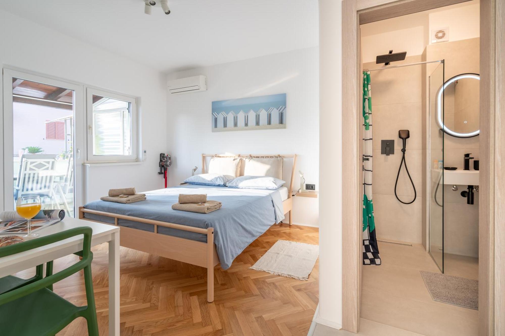 New! D31 Studio W2 Bikes, Sunny Terrace & Parking 로비니 외부 사진