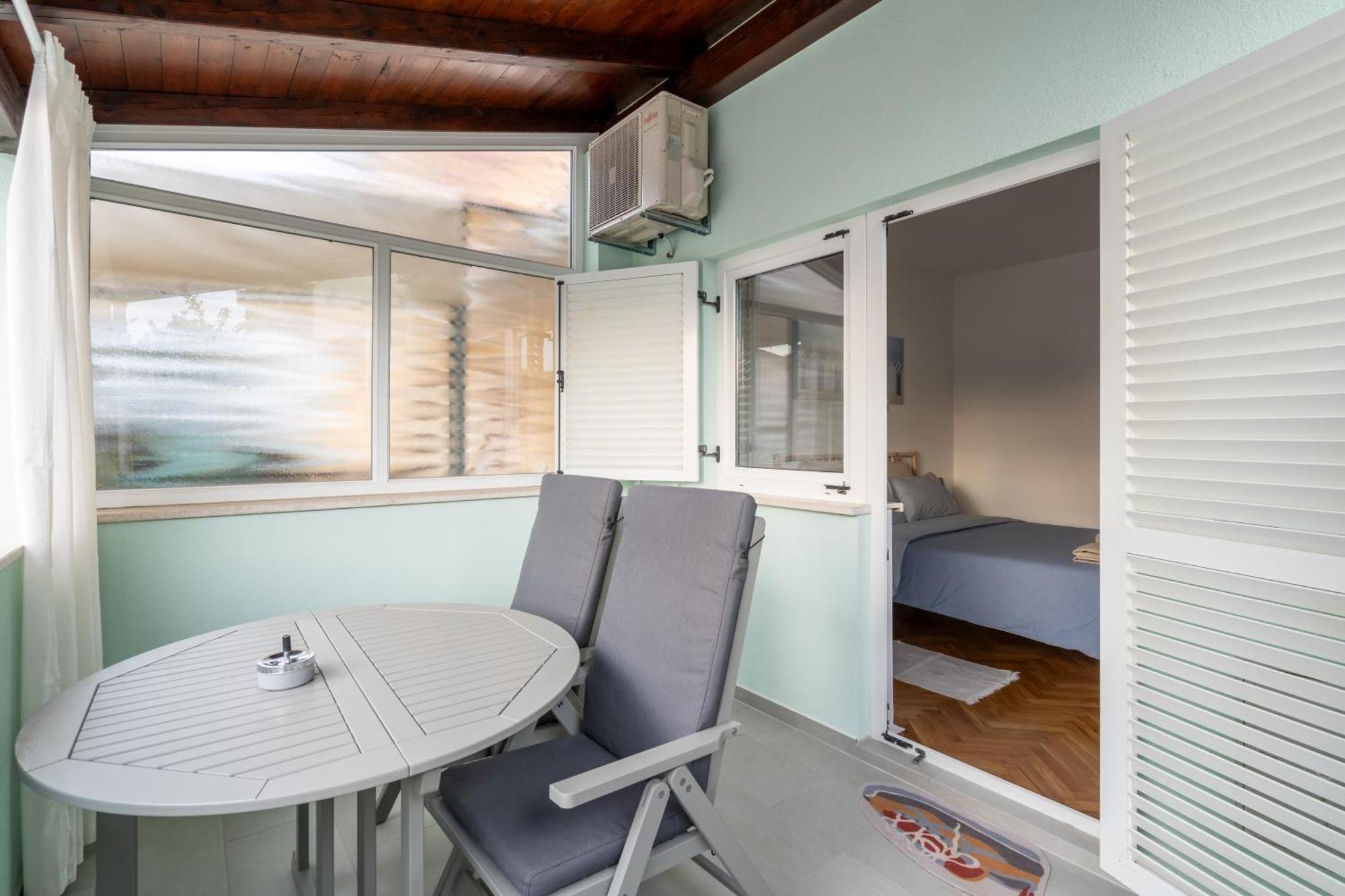 New! D31 Studio W2 Bikes, Sunny Terrace & Parking 로비니 외부 사진